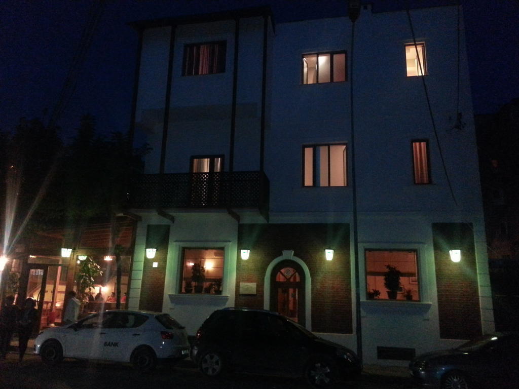 Отель Boutique Artist Тирана Экстерьер фото
